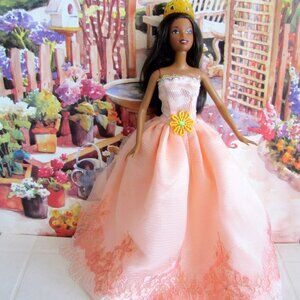 BLACK PRINCESS BARBIE DOLL, ETHNIC BEAUTY in BALL GOWN, LEGS THAT BEND